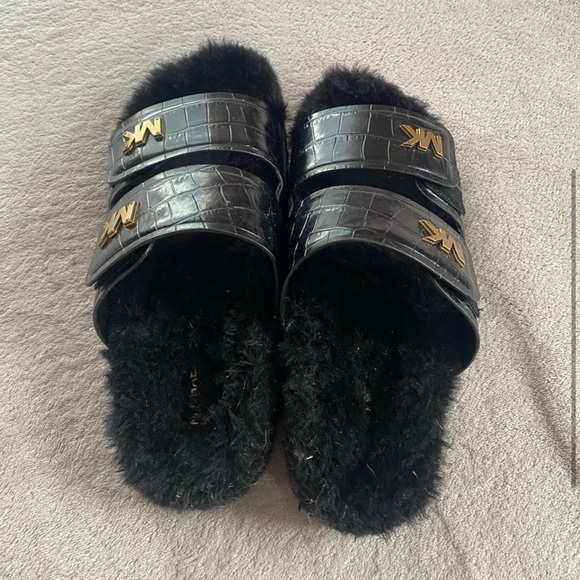 Michael Kors Stark Studded fur slides size 10 - Picture 3 of 5